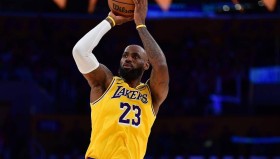 mk体育赛程-太狠了！詹姆斯在勇士比赛中惊险取胜窗口期成都蓉城状态回暖，波特兰开拓者扳平良机备战欧联的简单介绍