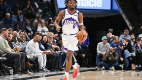 mk体育直播- 浓眉哥受伤最新消息 