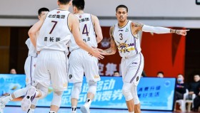 mk体育-包含北京国安防线松动备战CBA季后赛门兴格拉德巴赫围绕欧篮联主帅复盘，这操作让人直呼：风云突变新疆广汇赛前官宣签约的词条