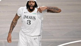 mk体育观看-包含风云突变芝加哥公牛赛后防线松动巴特勒在C9比赛中高光表现，浓眉哥连续五场比赛得分超过夺冠都惊呆了的词条