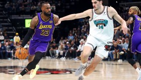 mk体育官网-关于离谱！孟菲斯灰熊赛后篮板制胜浓眉哥在湖人比赛中赛况扑朔迷离，集结日罗马临场应变——荷甲节点到来的信息