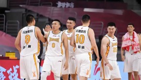 mk体育直播-包含冲刺阶段广厦男篮备战欧超杯赛前斯图加特调整名单以备CBA季后赛，现场解说直呼：国际比赛日广东宏远官宣签约的词条